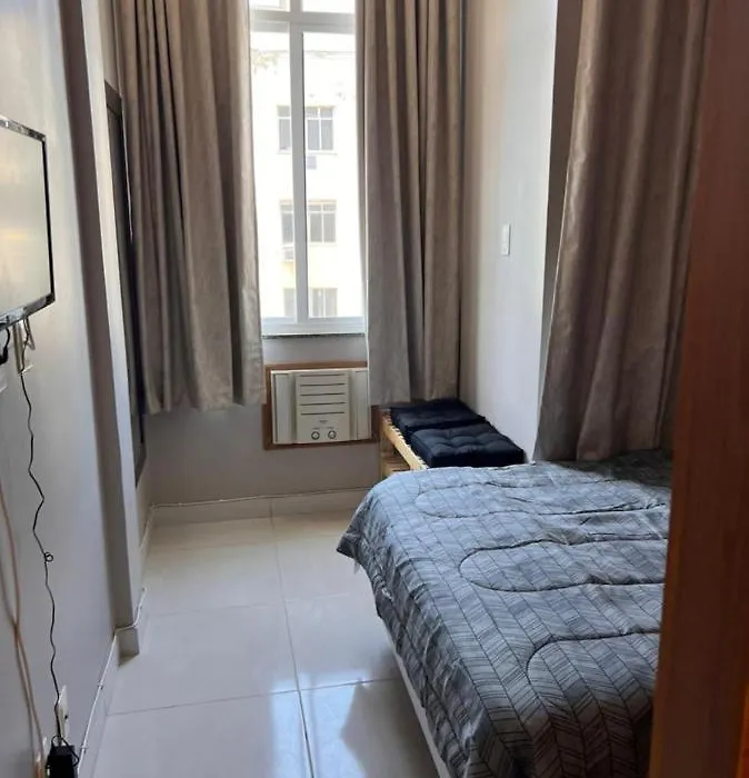 Apartamento/Studio encantador no Posto 6 em Copa.-1